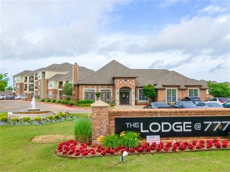 Lodge at 777 Apartments .